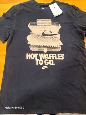 Nike 'Hot Waffles To Go' Graphic Tee - Black
